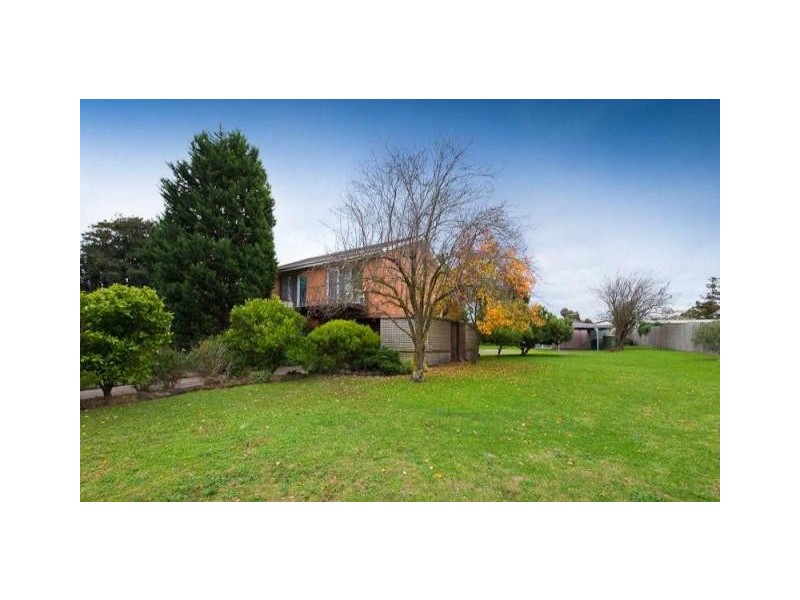 63 Sharon Road, Springvale South VIC 3172