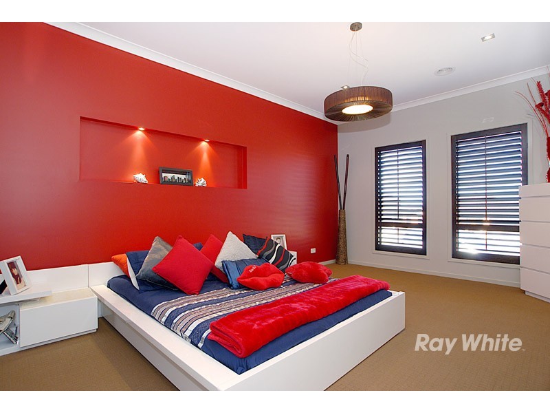 6 Golden Ash Close, Lyndhurst VIC 3975