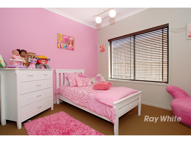 6 Golden Ash Close, Lyndhurst VIC 3975