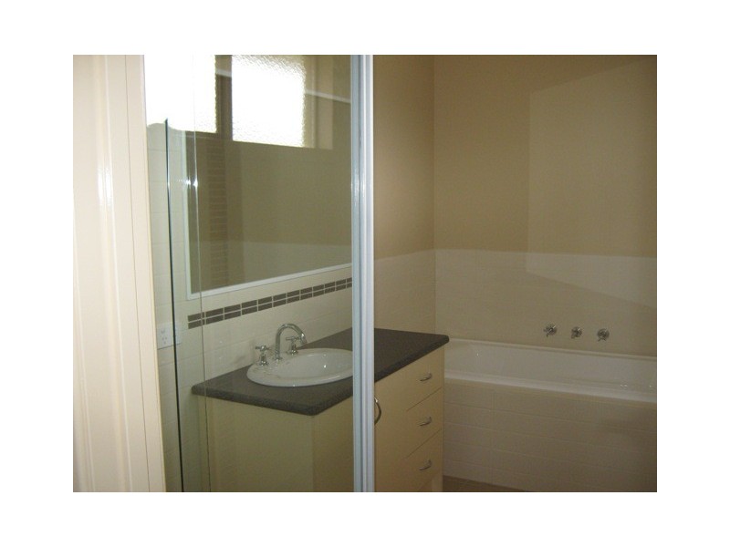 2/6 French Street, Noble Park VIC 3174