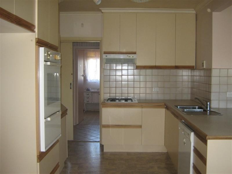 1 Rutherglen Street, Noble Park VIC 3174