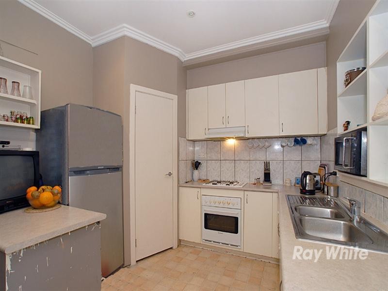 8 Bloomfield Road, Noble Park VIC 3174