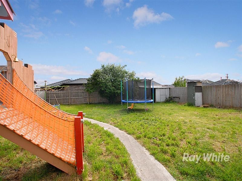 8 Bloomfield Road, Noble Park VIC 3174