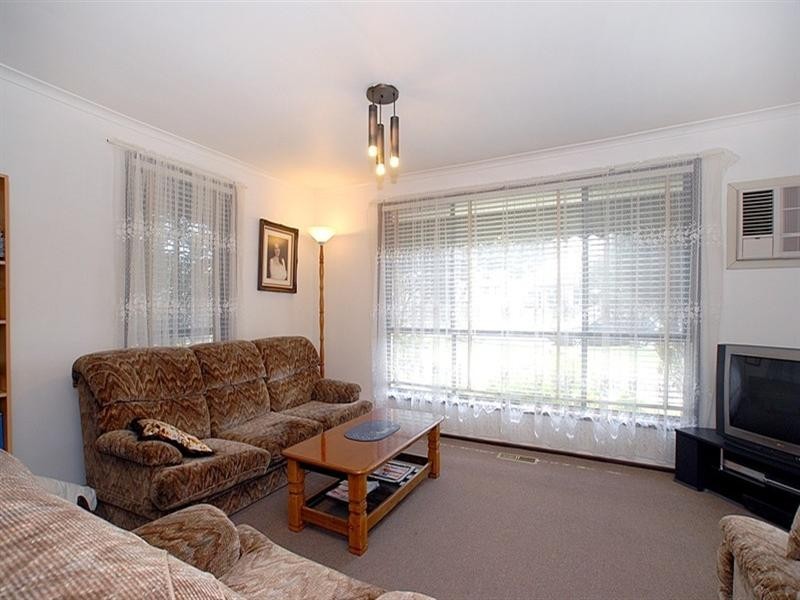 1/4 Jason Court, Noble Park VIC 3174