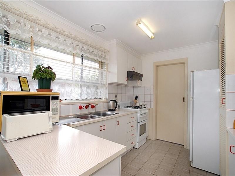 1/4 Jason Court, Noble Park VIC 3174