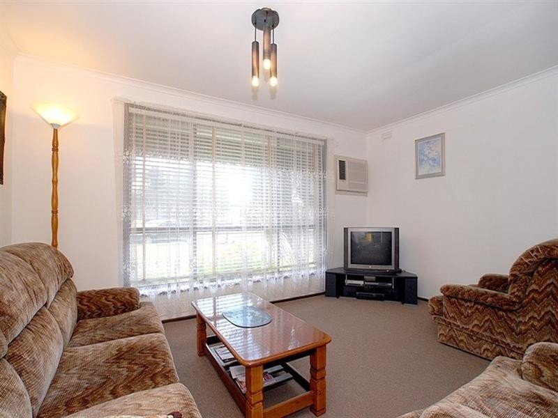 1/4 Jason Court, Noble Park VIC 3174