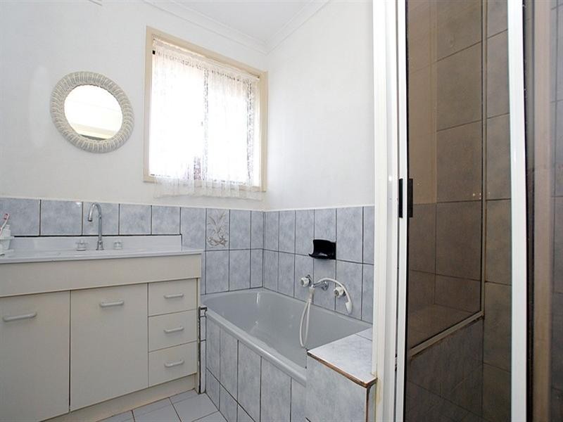 1/4 Jason Court, Noble Park VIC 3174