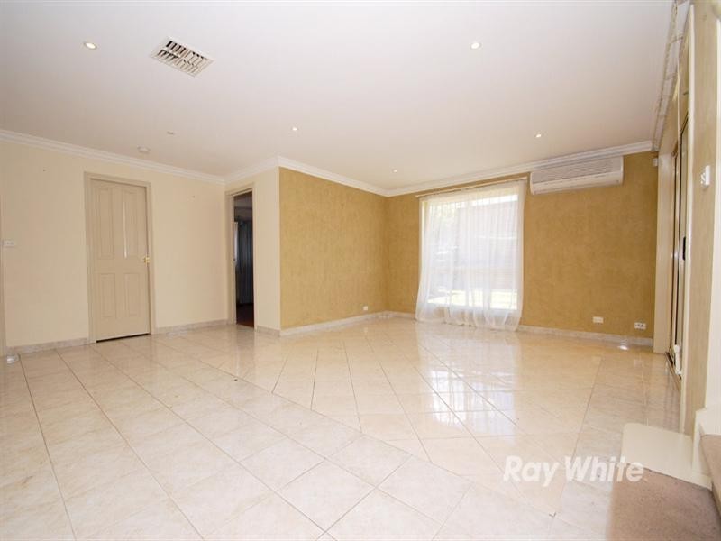 21 Timberglade Drive, Noble Park North VIC 3174