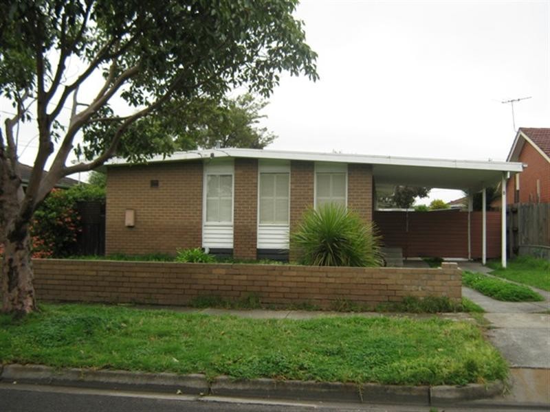 8 Bracknell Street, Keysborough VIC 3173