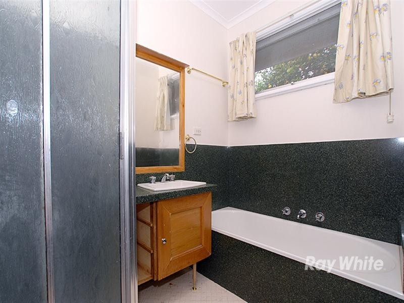 10 Ambrie Crescent, Noble Park VIC 3174