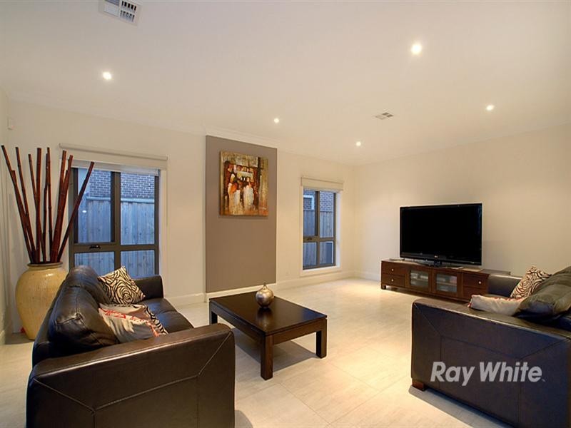 20 The Water Course, Keysborough VIC 3173