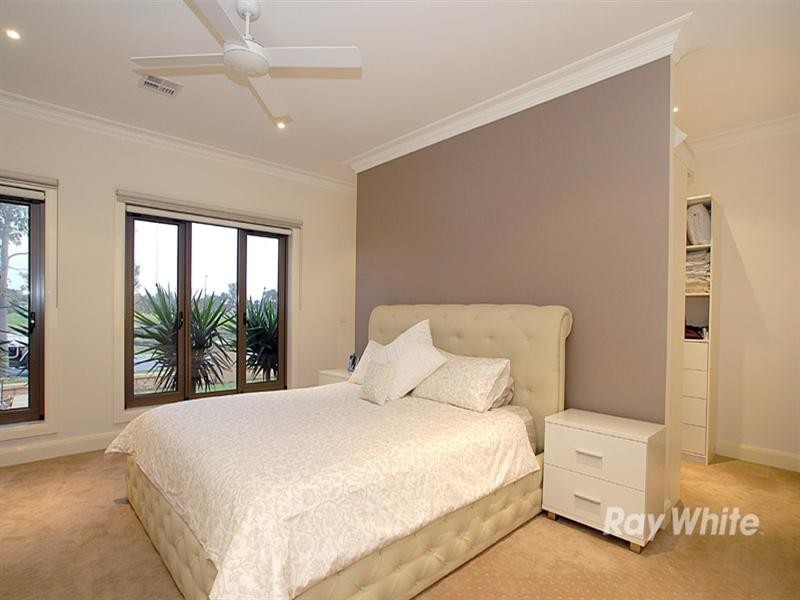 20 The Water Course, Keysborough VIC 3173