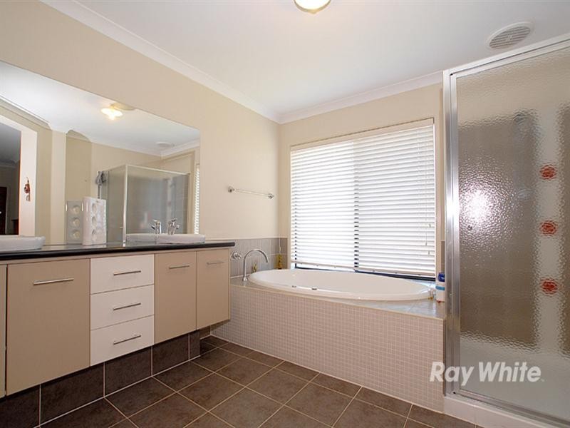 38-40 Albert Park Way, Keysborough VIC 3173
