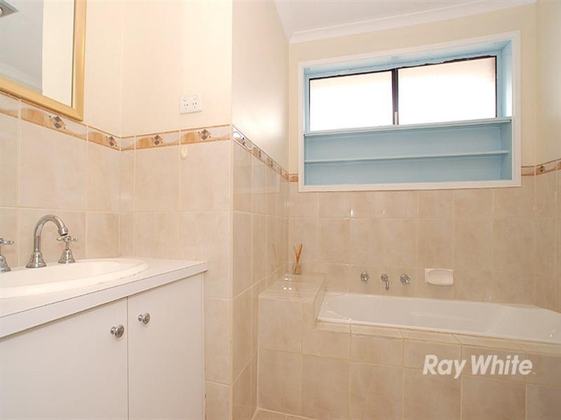 13 Springvalley Crescent, Keysborough VIC 3173