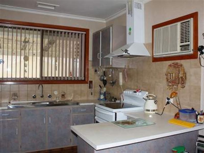 18 Jonathan Court, Noble Park VIC 3174