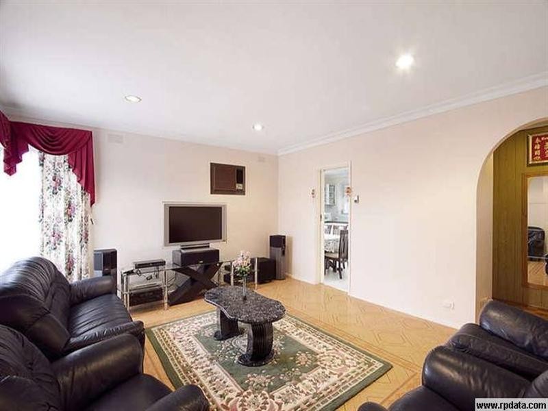 8 Jillian Street, Dandenong North VIC 3175
