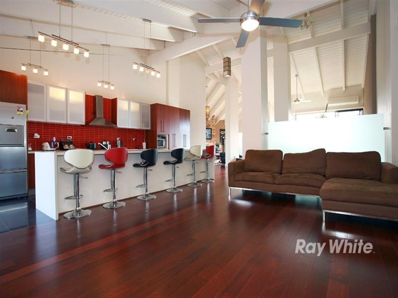 13 Gray Close, Endeavour Hills VIC 3802