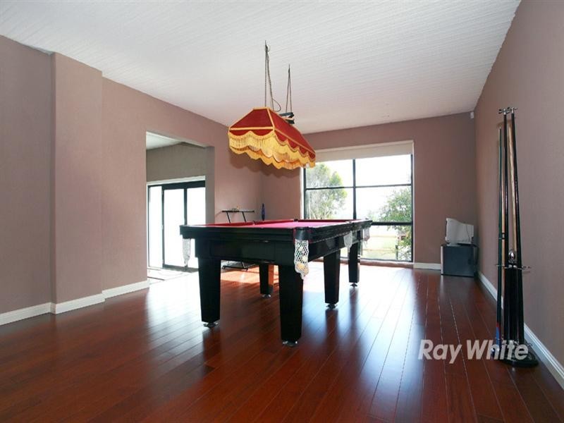 13 Gray Close, Endeavour Hills VIC 3802