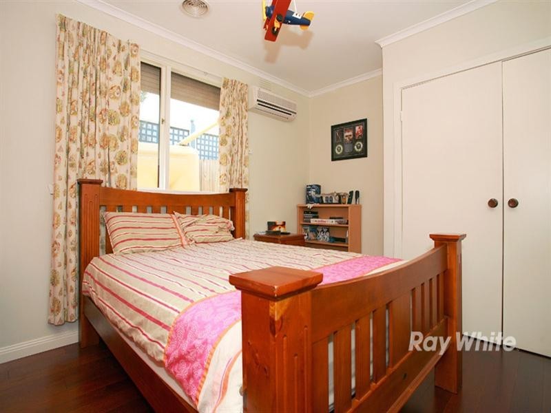 13 Gray Close, Endeavour Hills VIC 3802