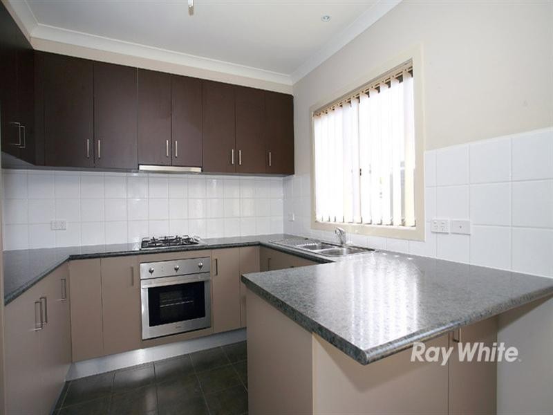 2/23 Hughes Crescent, Dandenong North VIC 3175