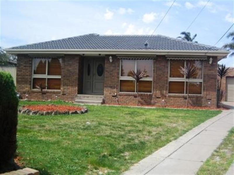 4 Matthews Place, Dandenong North VIC 3175