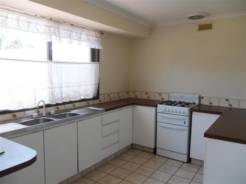 37 Pound Road, Hampton Park VIC 3976