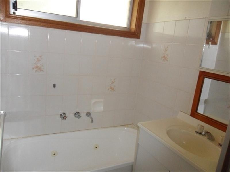 2/6 Kiandra Court, Noble Park VIC 3174