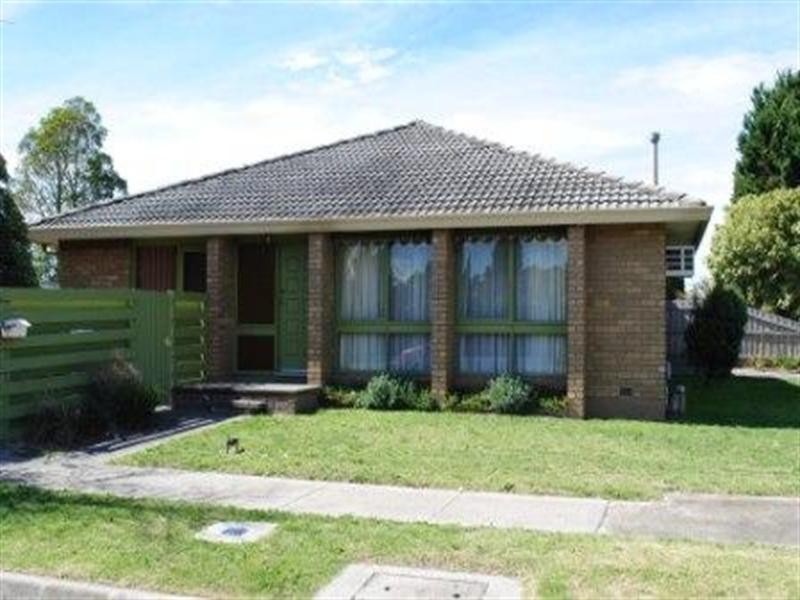 1 Garden Court, Keysborough VIC 3173
