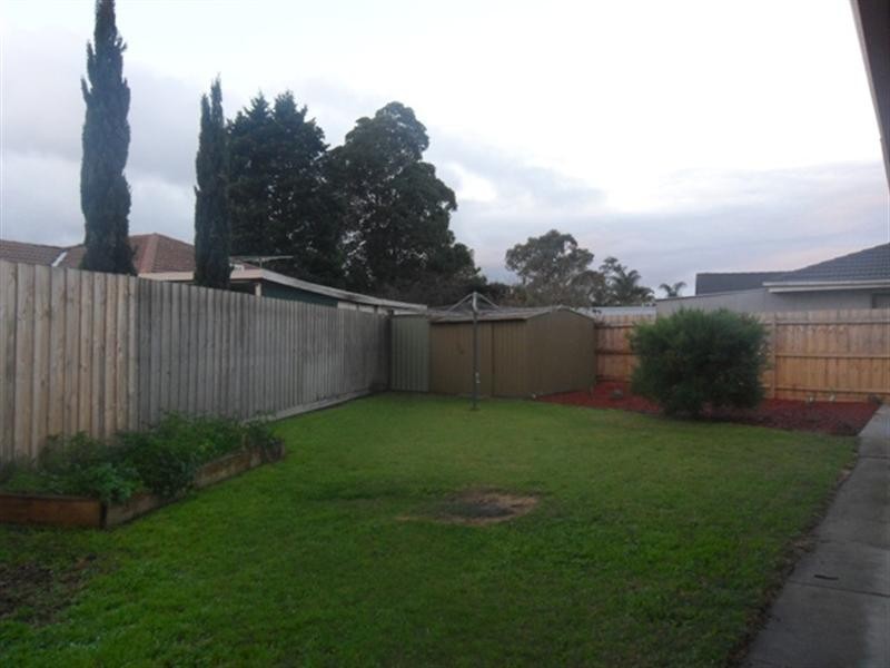 1 Garden Court, Keysborough VIC 3173