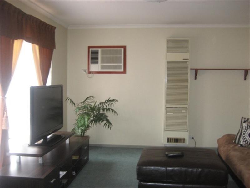 2/51 Leonard Avenue, Noble Park VIC 3174