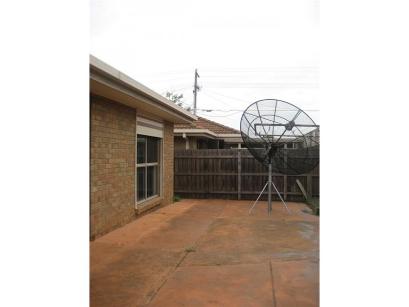 2/51 Leonard Avenue, Noble Park VIC 3174