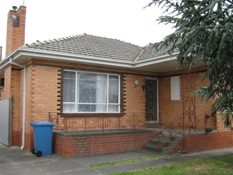 8 Simpson Street, Noble Park VIC 3174