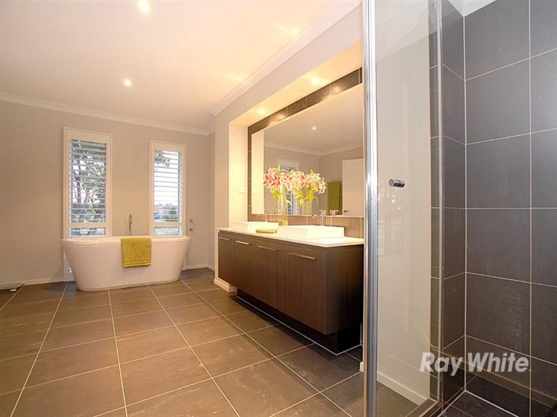 61 The Panorama, Keysborough VIC 3173