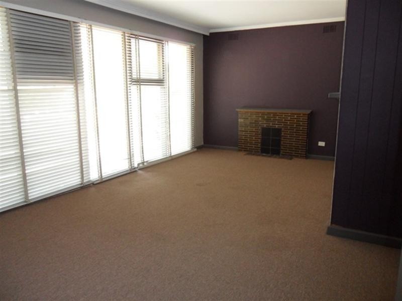 27 Princes Highway, Dandenong VIC 3175