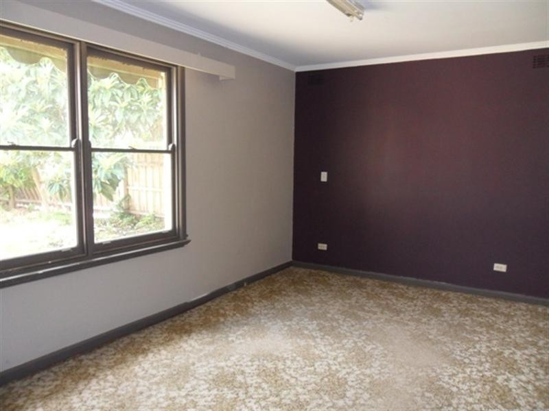 27 Princes Highway, Dandenong VIC 3175