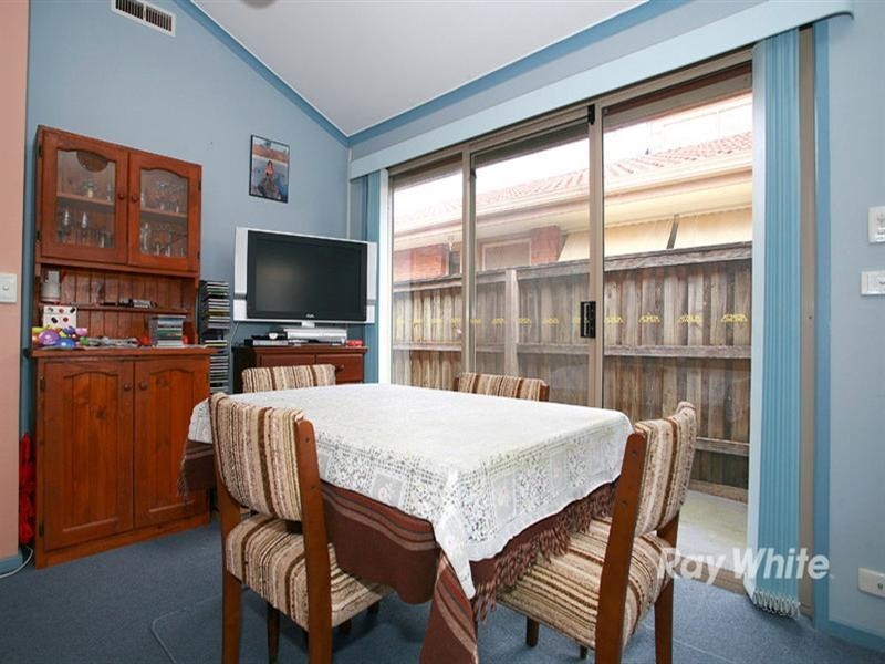 2/42 Noble Street, Noble Park VIC 3174