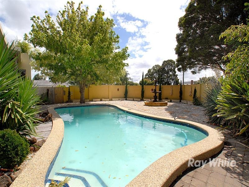 1A Shelford Grove, Dingley Village VIC 3172