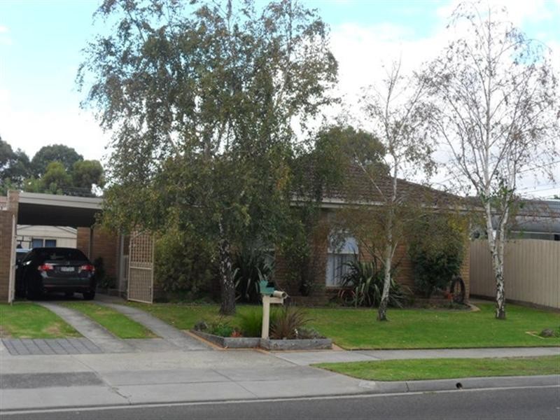 13 Ennismore Drive, Keysborough VIC 3173