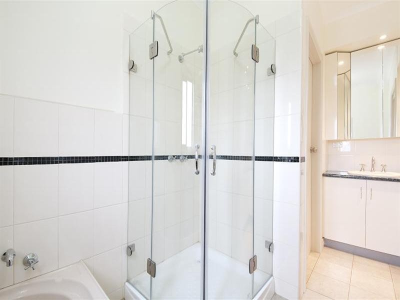 21 Bloomfield Road, Noble Park VIC 3174