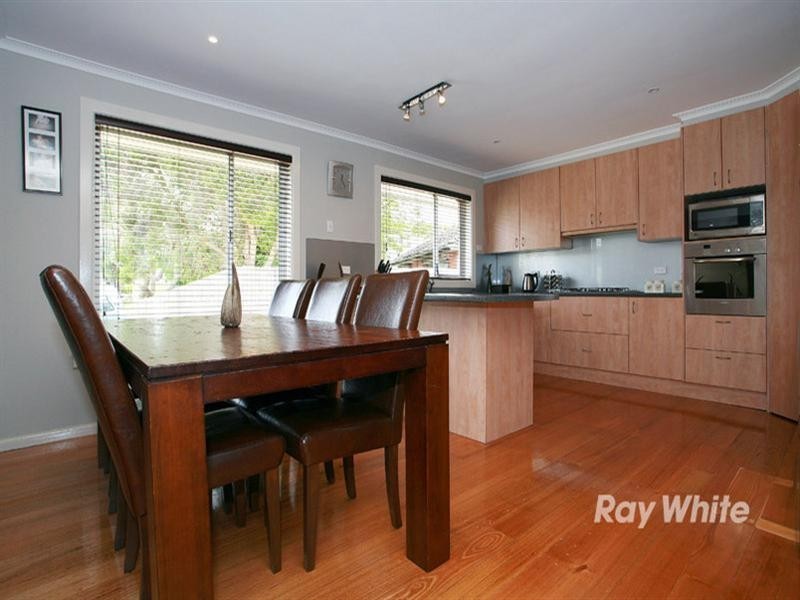 3 Maple Court, Cheltenham VIC 3192
