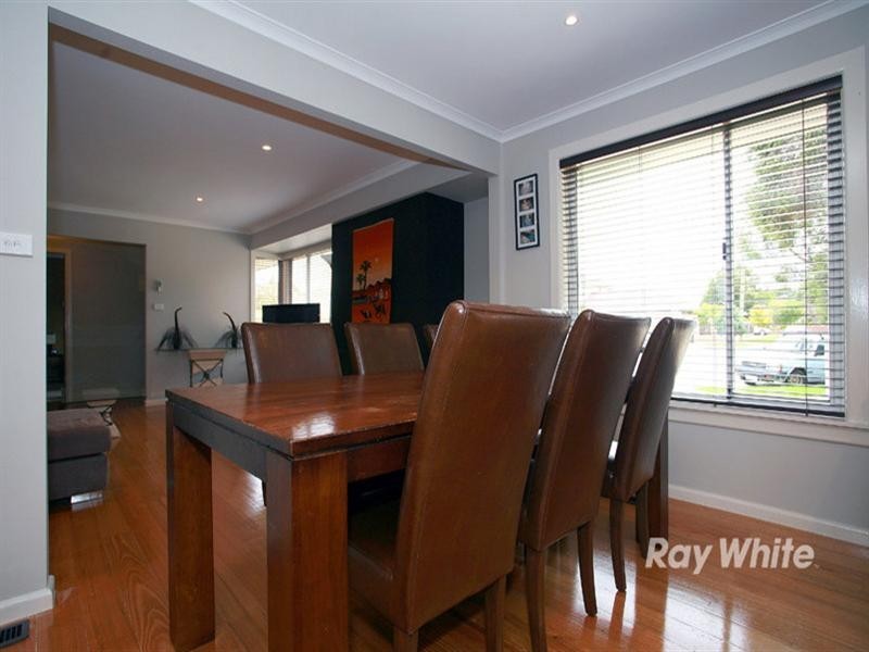 3 Maple Court, Cheltenham VIC 3192