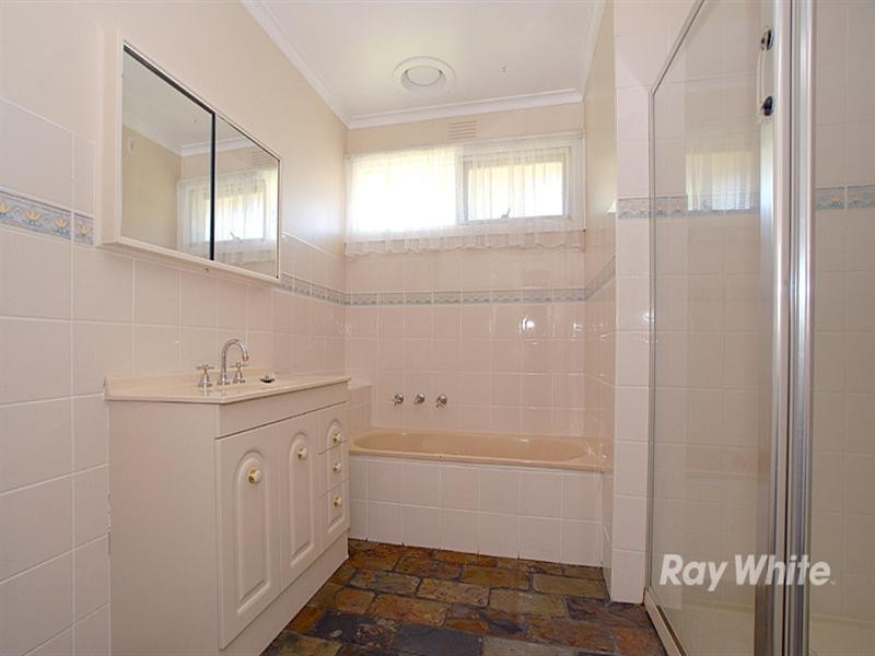 5 Morris Court, Dandenong North VIC 3175