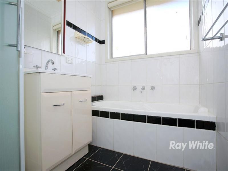 5 Meribah Court, Noble Park VIC 3174