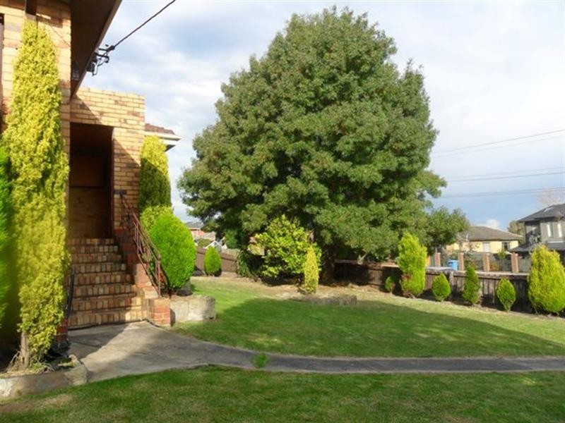 1215 Heatherton Road, Noble Park VIC 3174