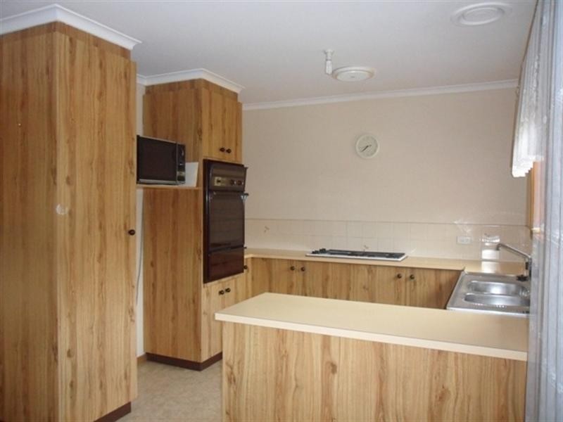 23/99a Athol Road, Springvale South VIC 3172