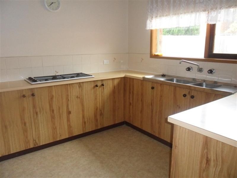 23/99a Athol Road, Springvale South VIC 3172