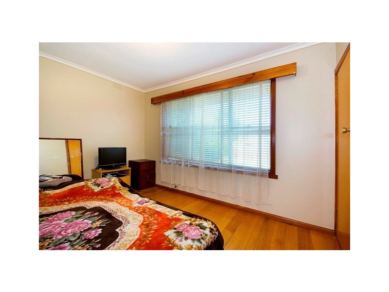 1 Sarona Street, Dandenong VIC 3175