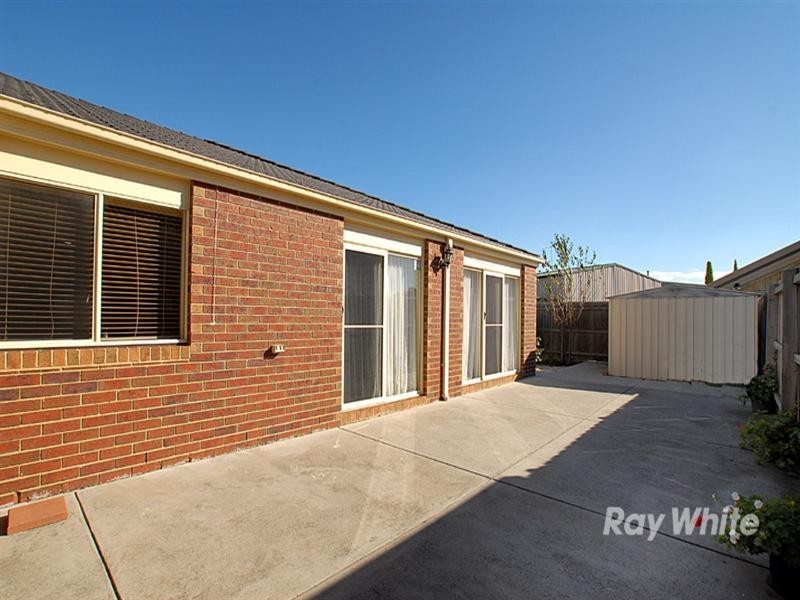 9 Beech Place, Hallam VIC 3803