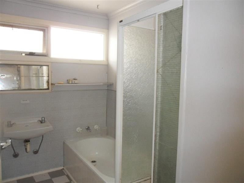 8 Jennifer Street, Noble Park North VIC 3174