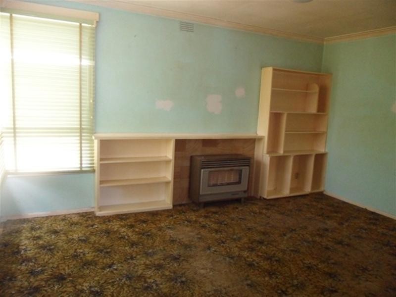 8 Jennifer Street, Noble Park North VIC 3174